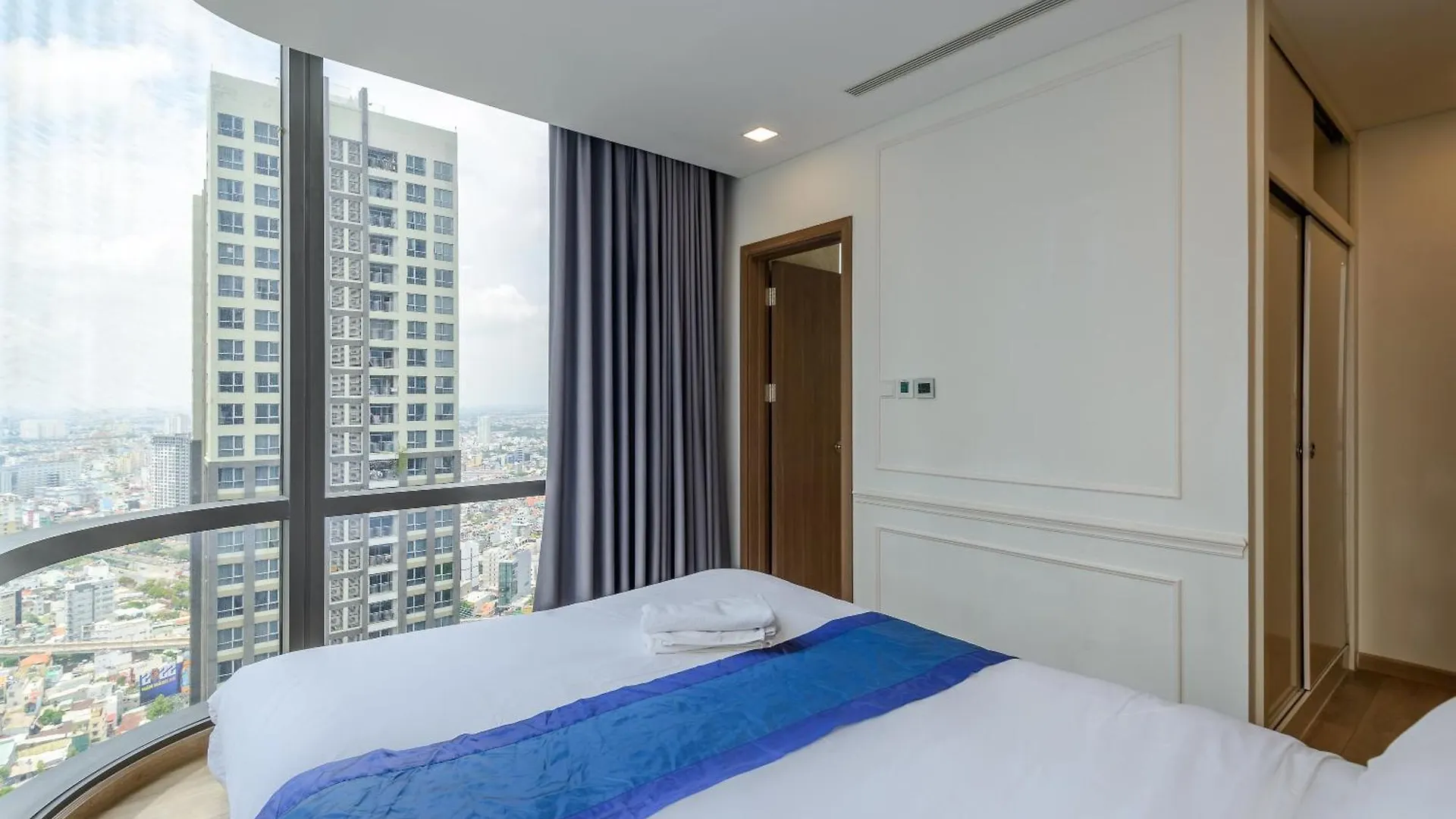 Landmark 81 & Vinhomes Urban Ho Chi Minh City 0*,