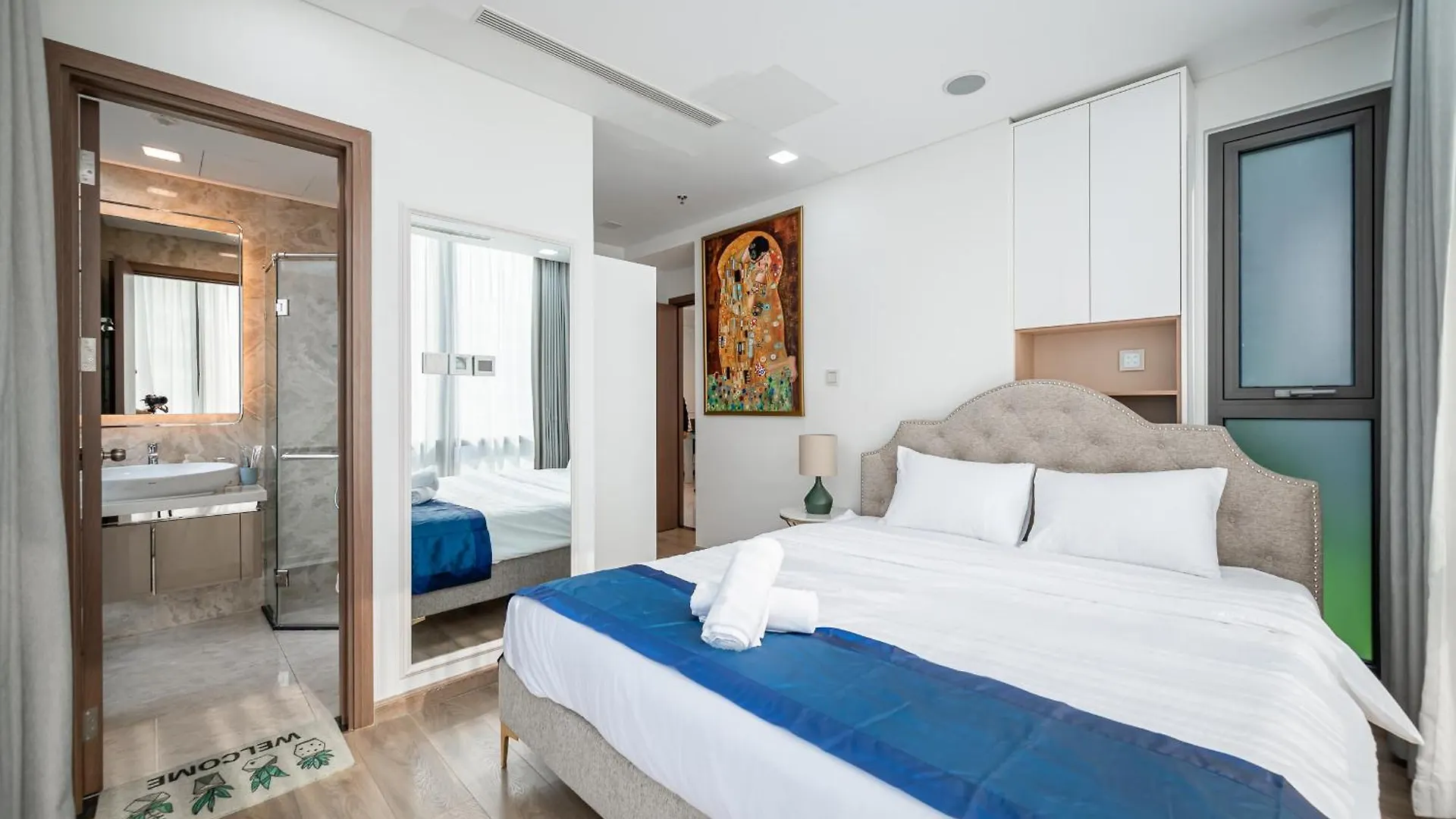 Landmark 81 & Vinhomes Urban Ho Chi Minh City Apartment