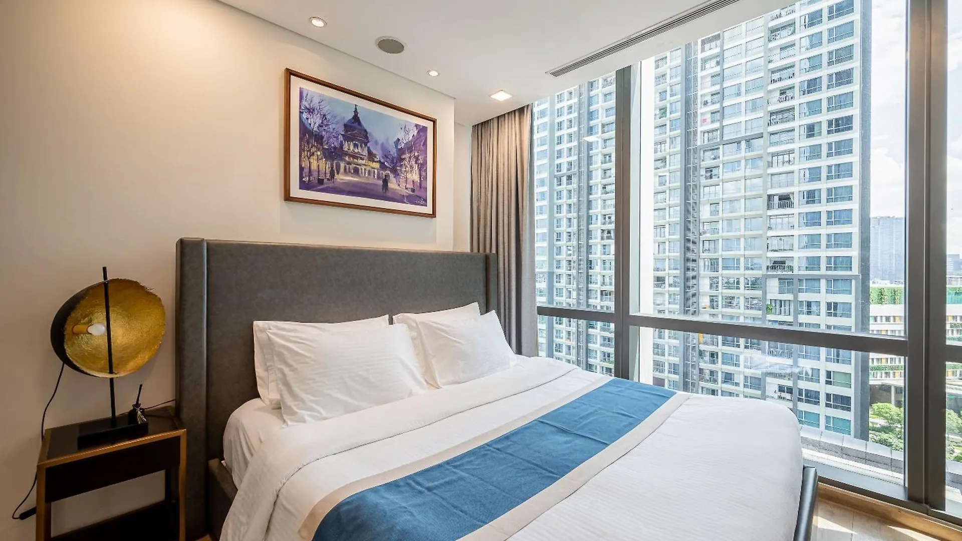 Landmark 81 & Vinhomes Urban Ho Chi Minh City Apartment
