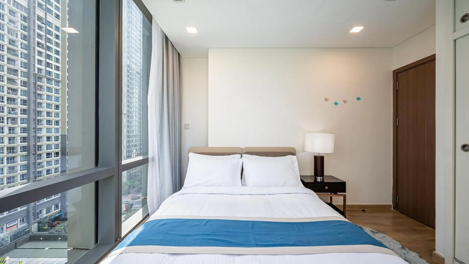 Apartment Landmark 81 & Vinhomes Urban Ho Chi Minh City