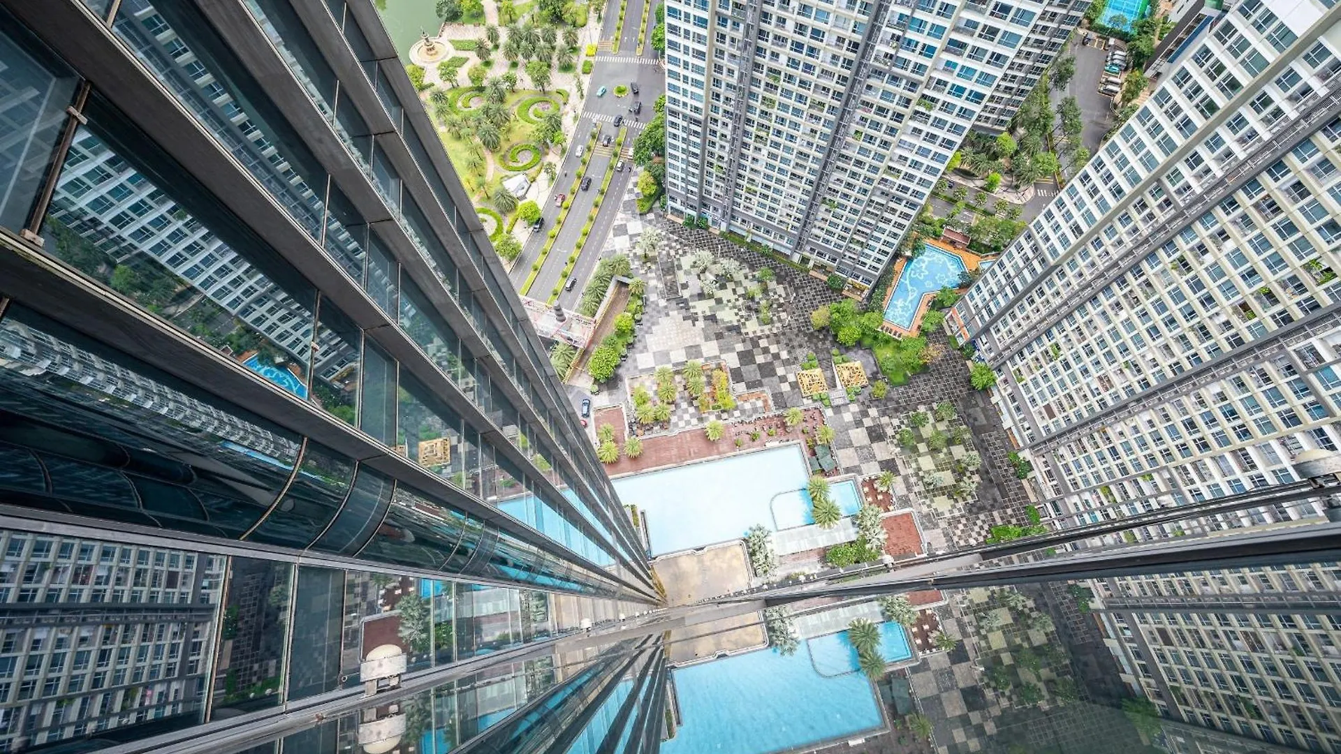 Landmark 81 & Vinhomes Urban Ho Chi Minh City 0*,