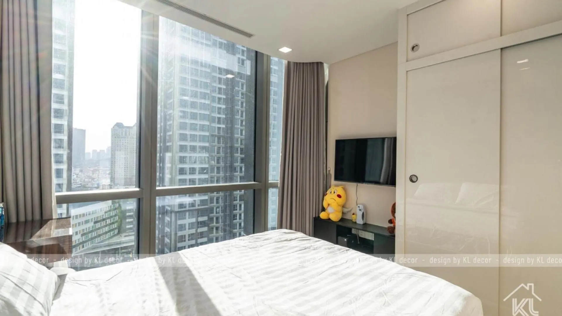 Landmark 81 & Vinhomes Urban Ho Chi Minh City Apartment