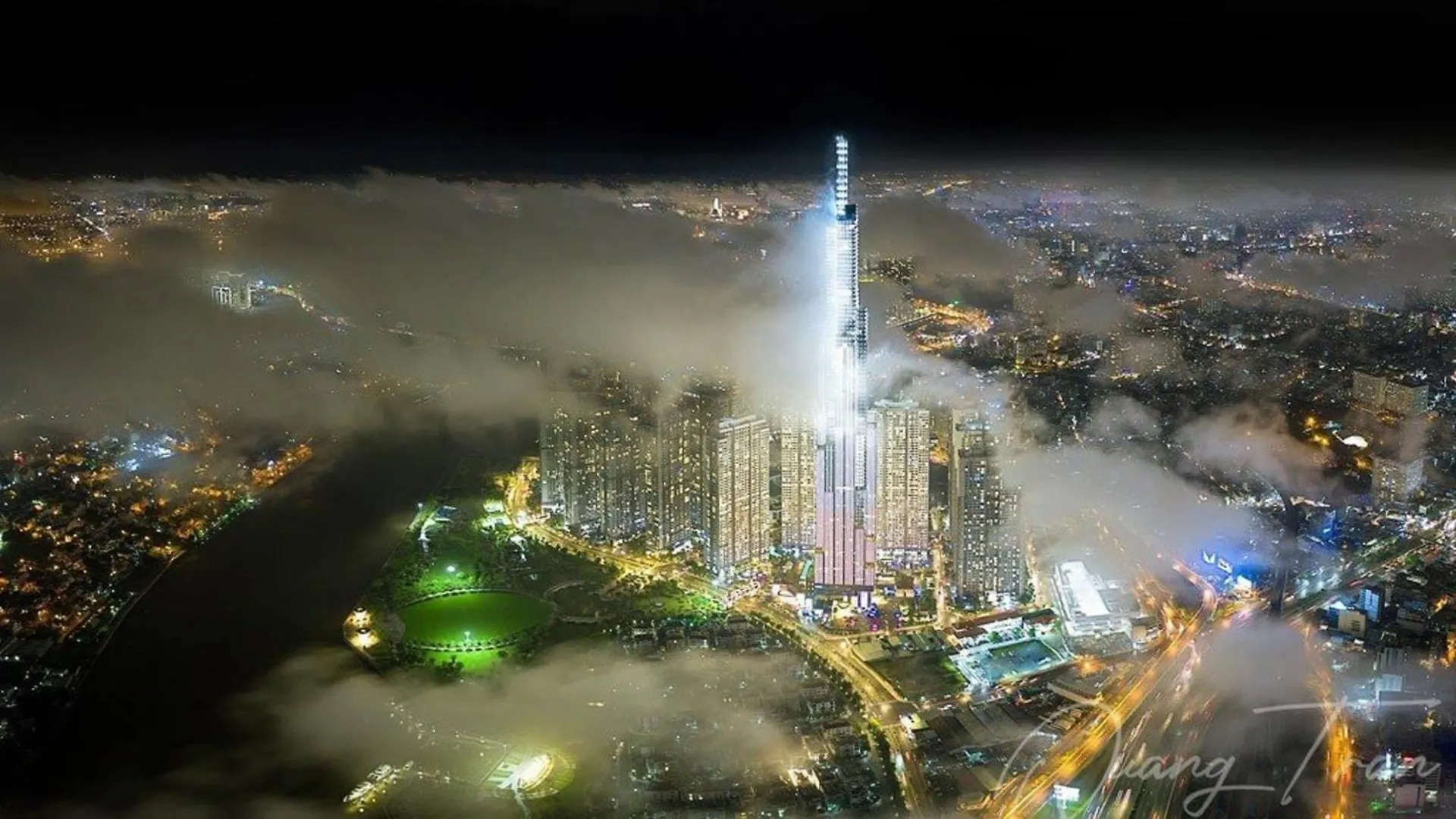Landmark 81 & Vinhomes Urban Ho Chi Minh City 0*,