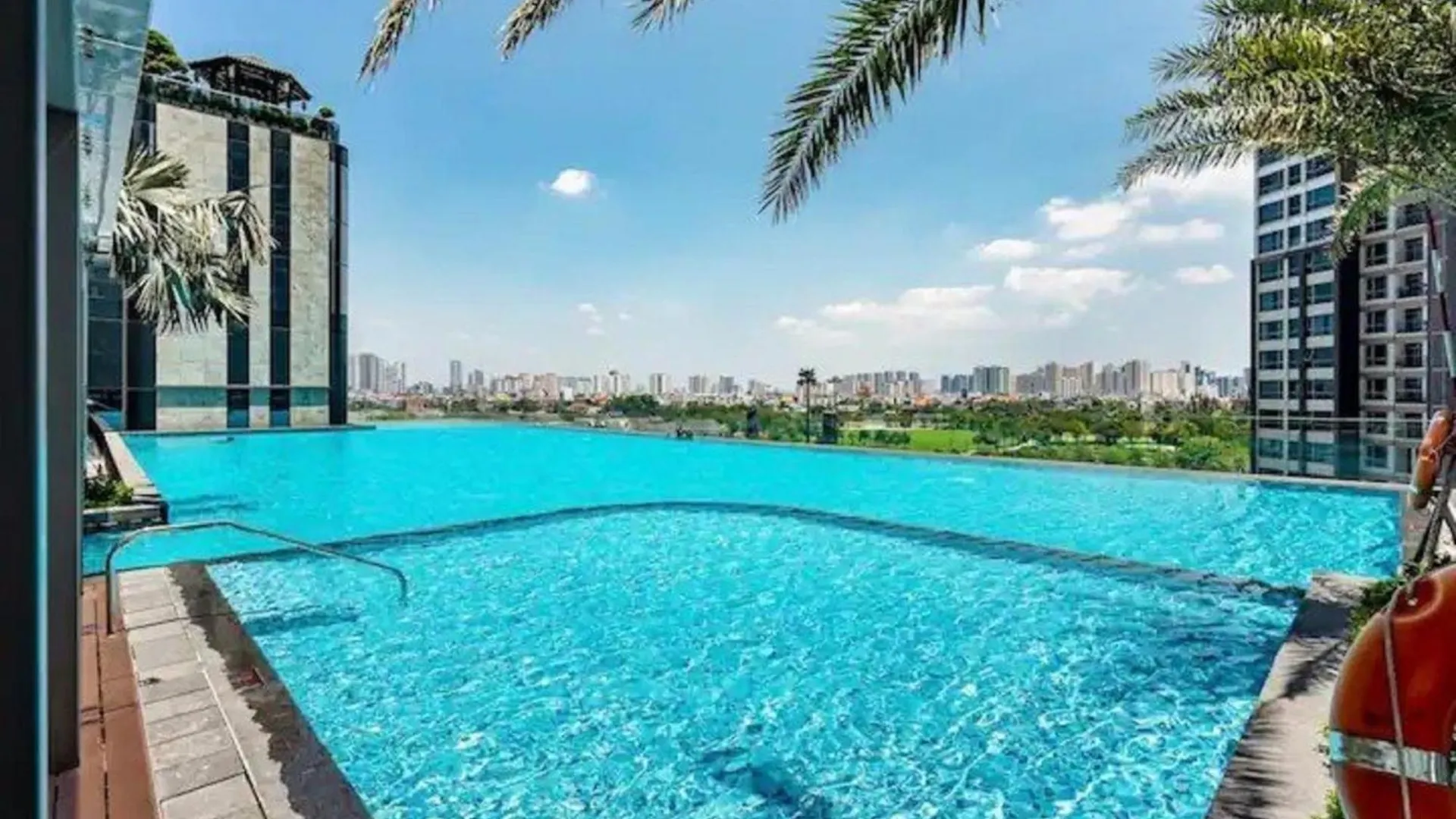 Landmark 81 & Vinhomes Urban Ho Chi Minh City Apartment